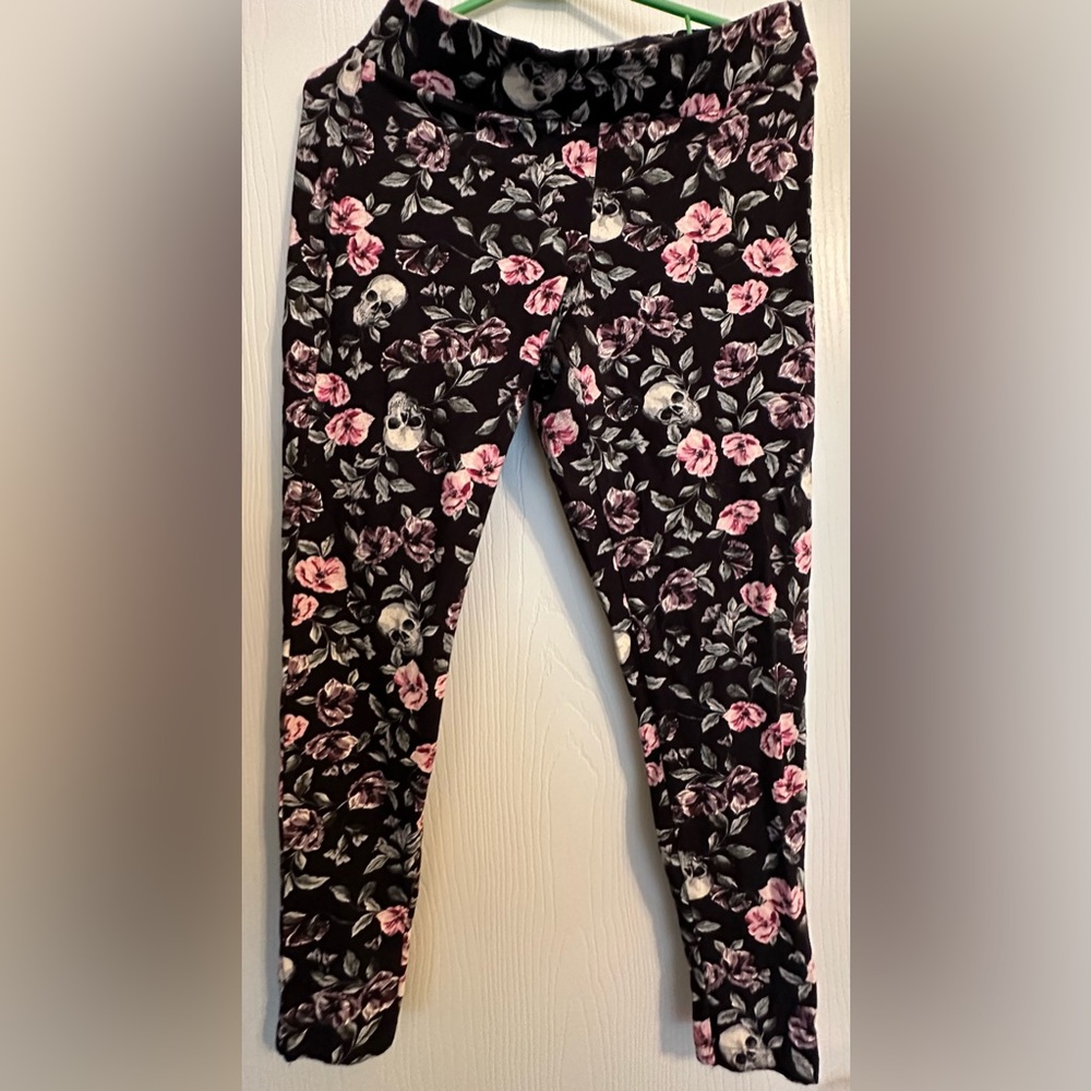 Torrid Black Floral and Skull Leggings
